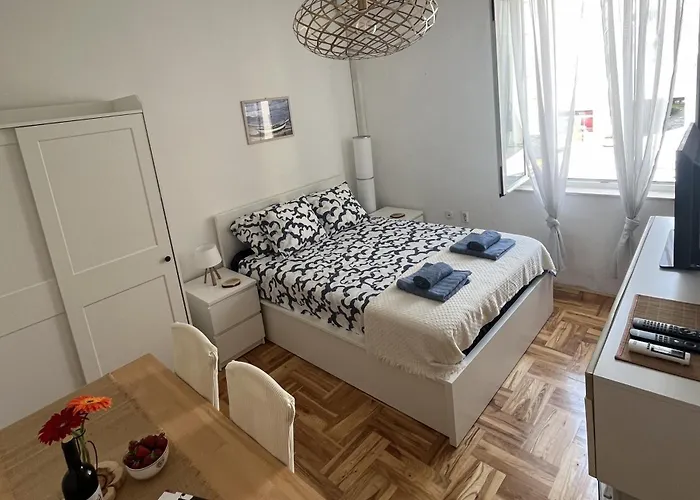 Liberta In Old Center Апартаменты *